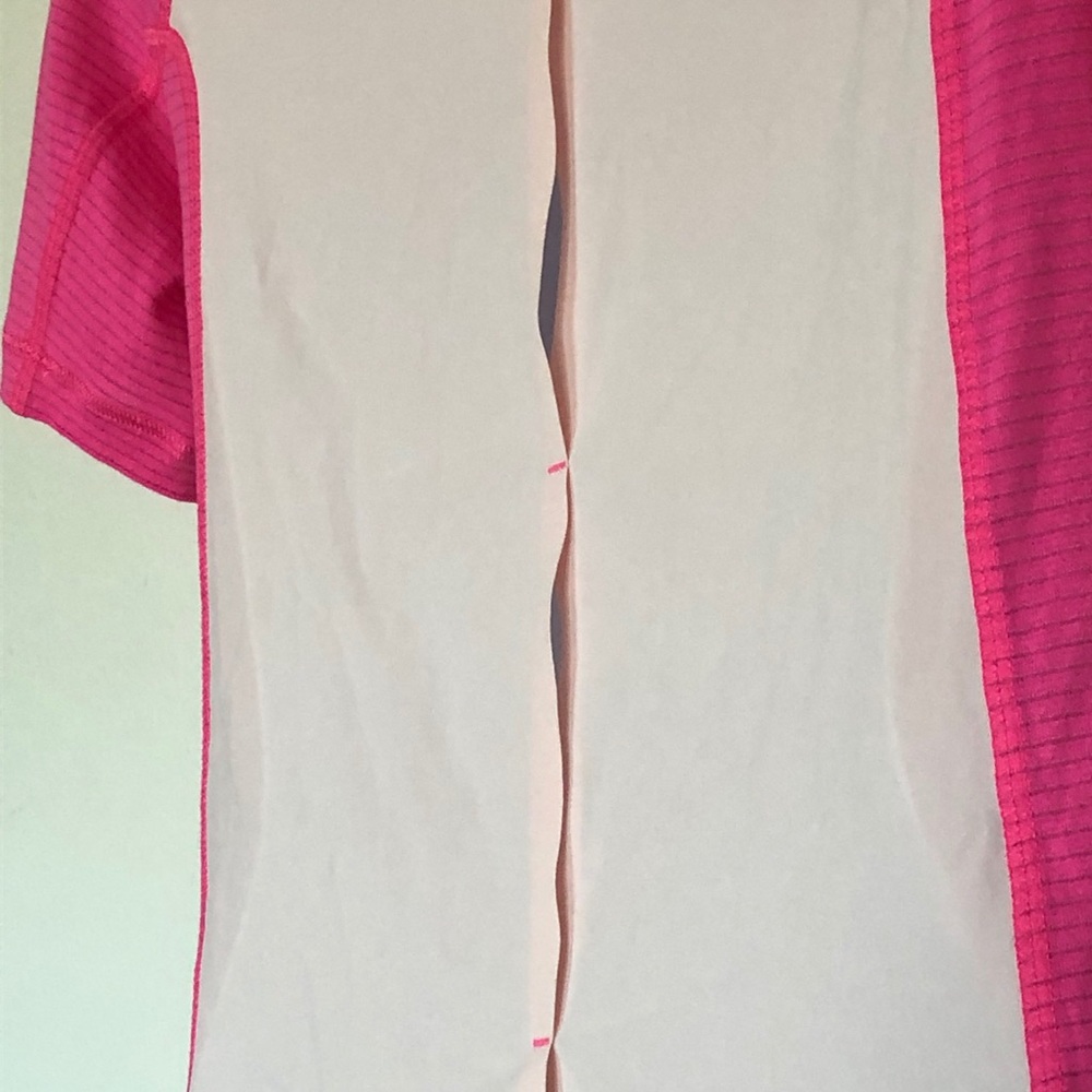 NWT 💖 Beautiful Lulu Lemon Run Top - Picture 8 of 12